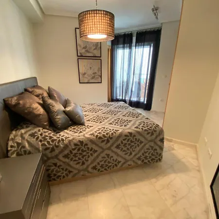Elegant 2-bedroom In Benidorm With Private Pool And Scenic Garden Views *