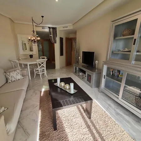Elegant 2-bedroom In Benidorm With Private Pool And Scenic Garden Views 칼라 데 피네스트라트